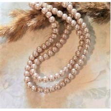 Бусины стеклянные под жемчуг бежевые 4 мм 